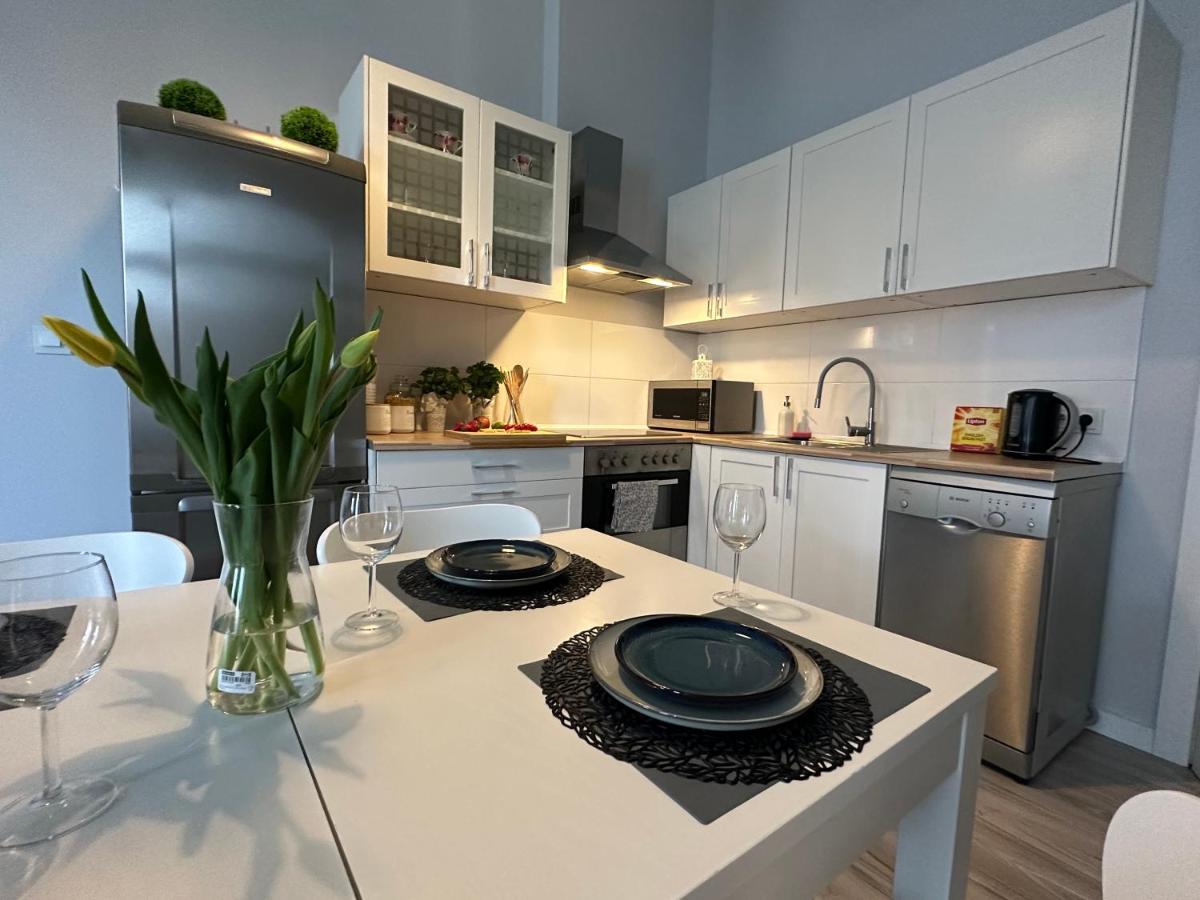 Apartament Wroclawia エクステリア 写真
